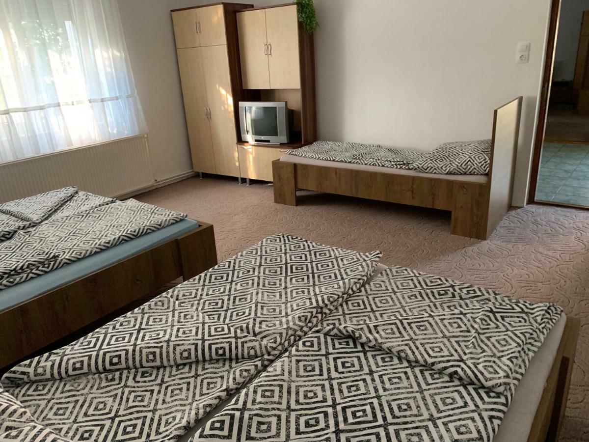 Viktor Apartmanhaz Zamárdi Extérieur photo