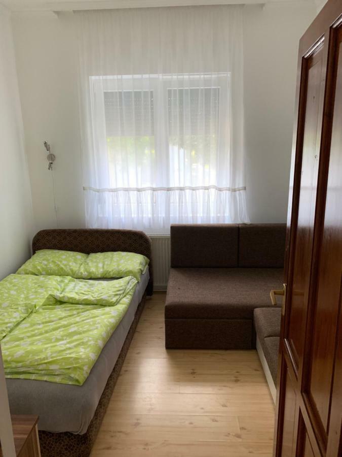 Appartement Viktor Apartmanhaz à Zamárdi Extérieur photo